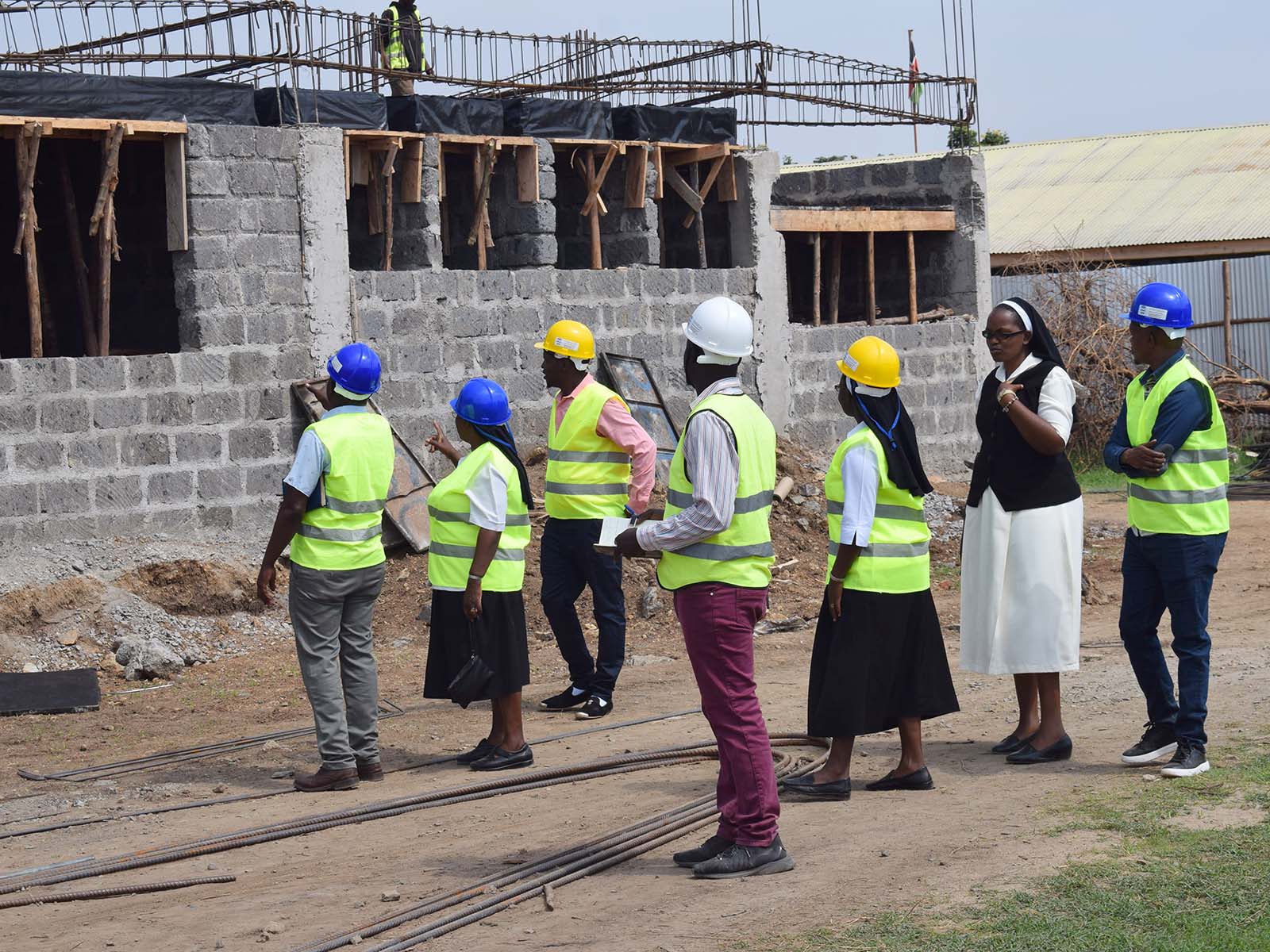 Erste Teile des Rohbaus stehen schon